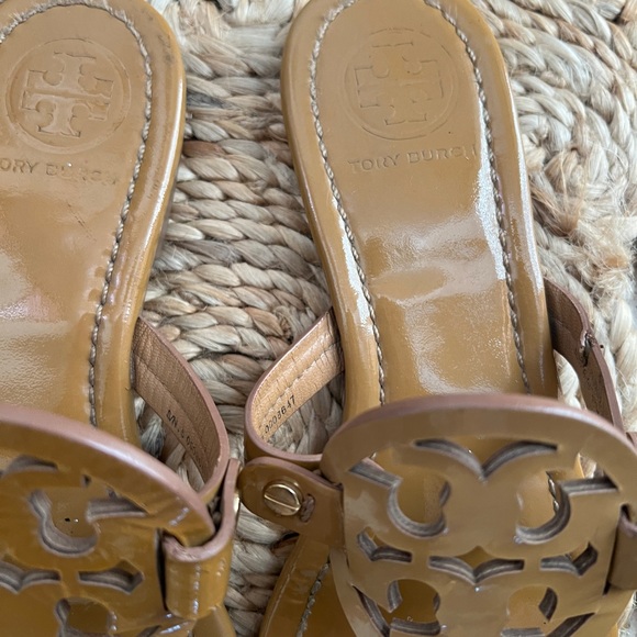 Like new Tory Burch Miller Patent Leather Nude Sandals size 7.5 - Picture 10 of 12